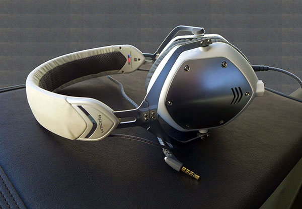 M100 Headphones - Oh It's The Bass! | Reviews