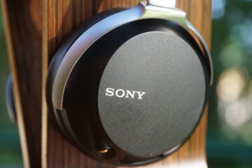 Sony MDR-Z7 Headphones