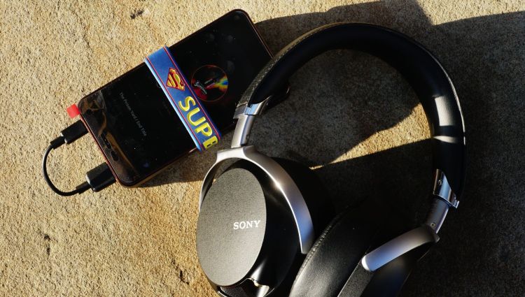 Sony MDR-Z7 Headphones