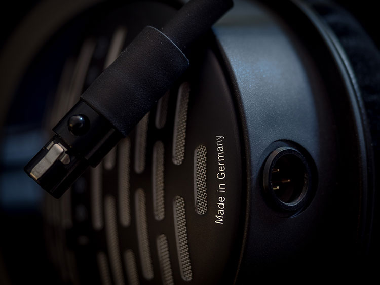 beyerdynamic DT 1990 PRO