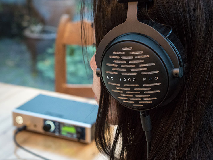 Beyerdynamic DT-1990 Pro Review –