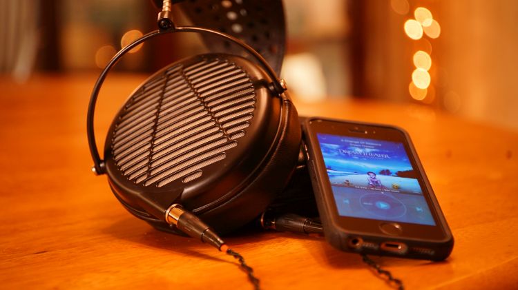 Audeze LCD-MX4