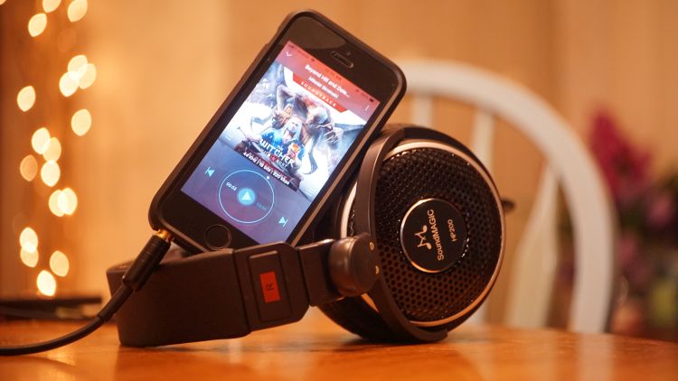 SoundMagic HP200