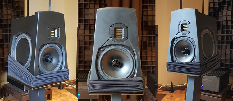 jbl wake tower speakers