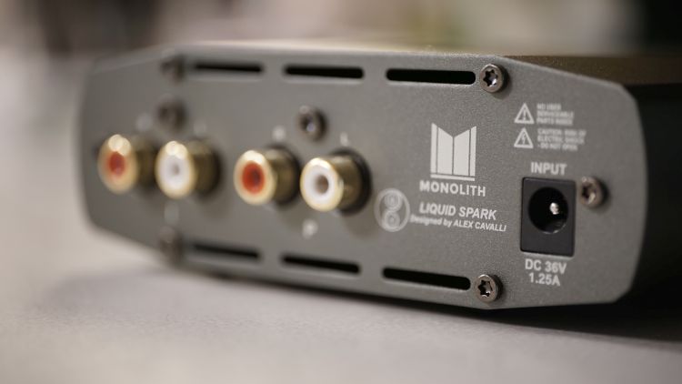 Monolith liquid spark amp hot sale