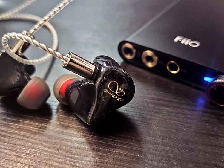 FiiO Q3 Review — Headfonics