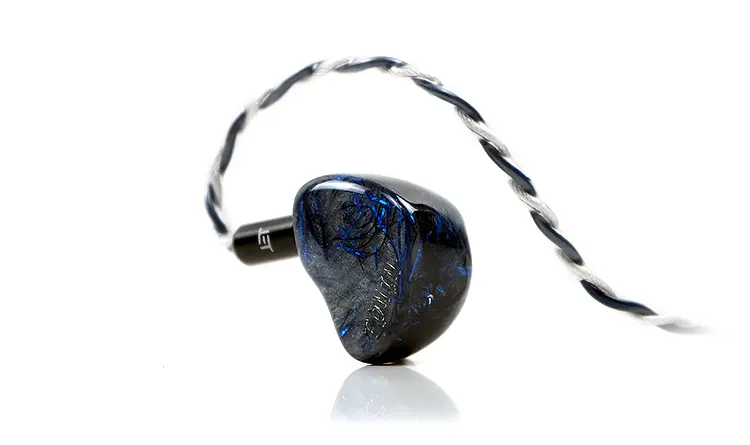 Noble Audio Ronin with cable