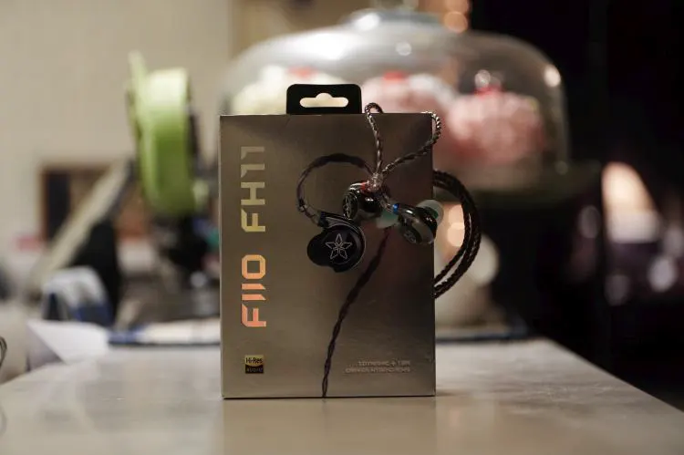 FiiO FH11 retail box