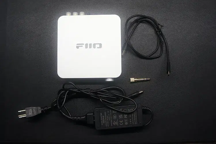 FiiO K11 accessories