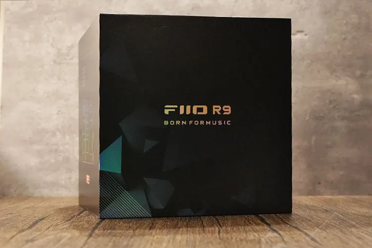FiiO R9 packaging