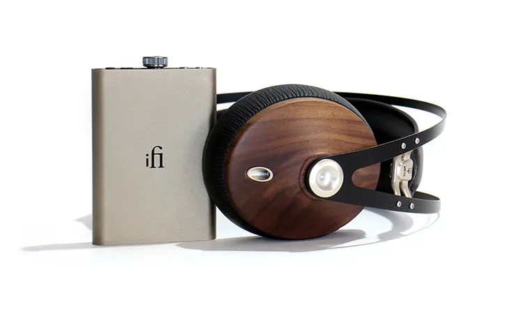iFi Audio hip-dac 3 paired with Meze 99 Classics