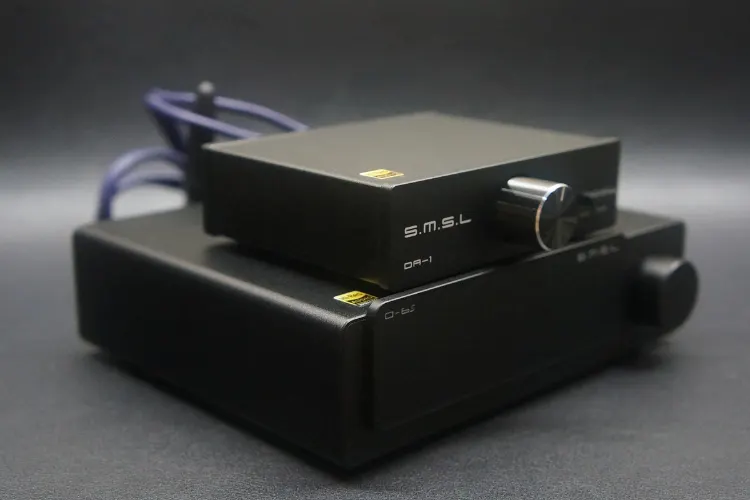 SMSL DA-1 paired with SMSL D-6S DAC