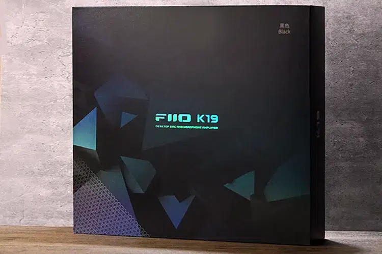 FiiO K19 box