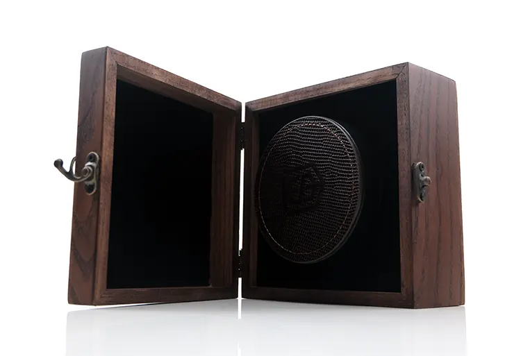 Satin Audio Hera wooden display case open