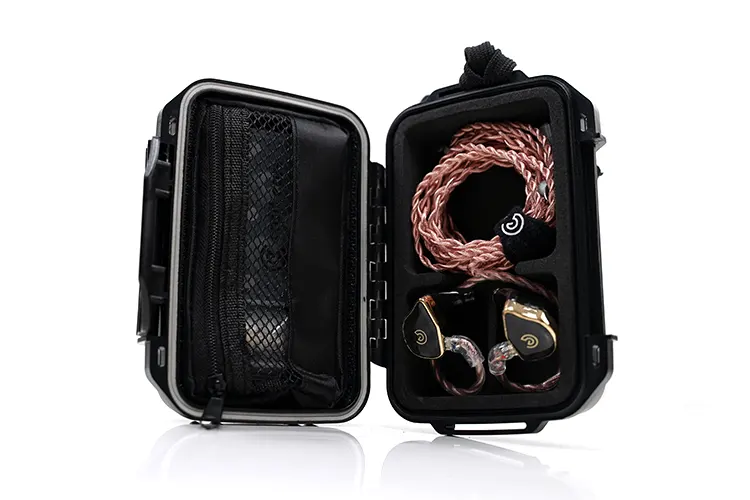 Craft Ears Omnium accessories in a black case