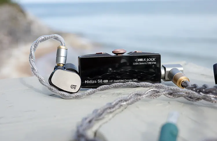 Hidizs S8 Pro Robin paired with Campfire Audio Solaris 2020