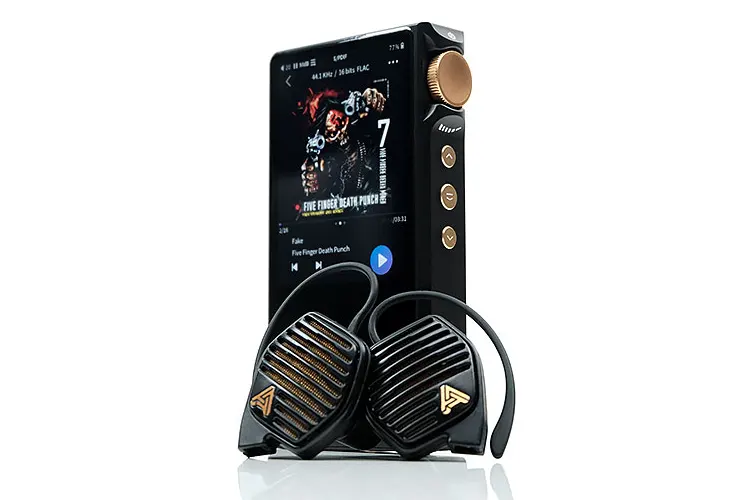 Cayin N3Pro with Audeze LCDi4 earphones