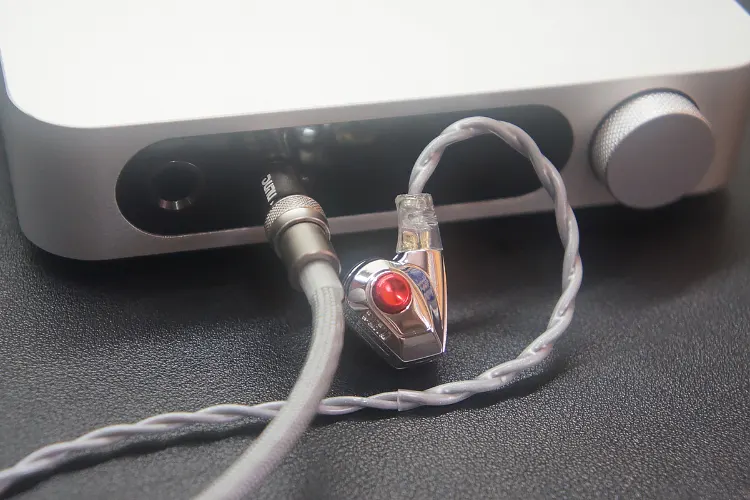 DUNU Titan S2 paired with FiiO K11