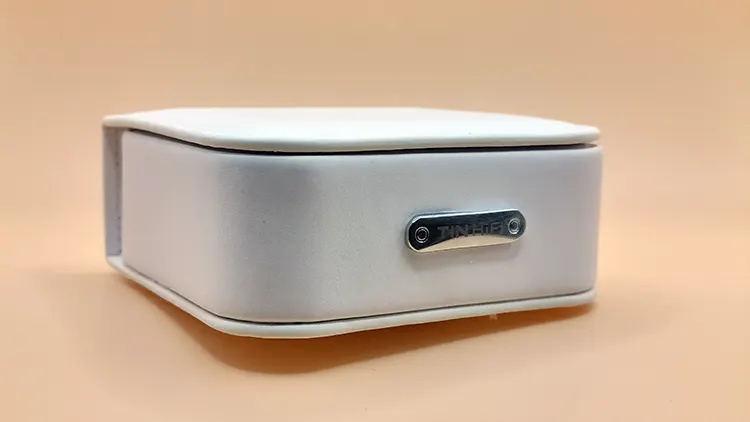 TinHiFi T5S white carrying case