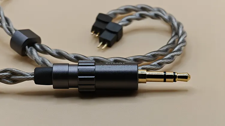 Binary Acoustics Dynaquattro cable