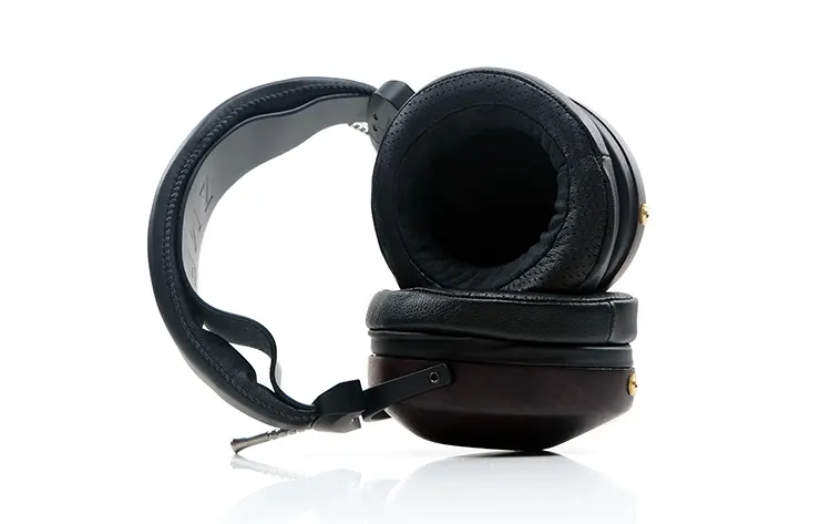 ZMF Headphones Bokeh pads open