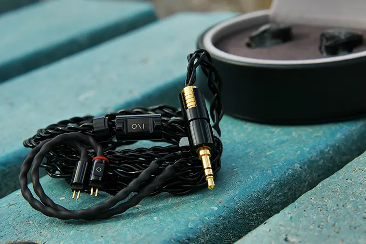 IO AUDIO SOGNO stock cable