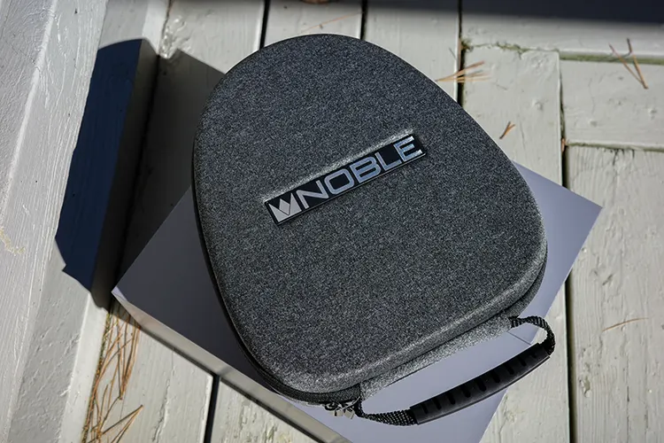 Noble Audio FoKus Apollo carry case