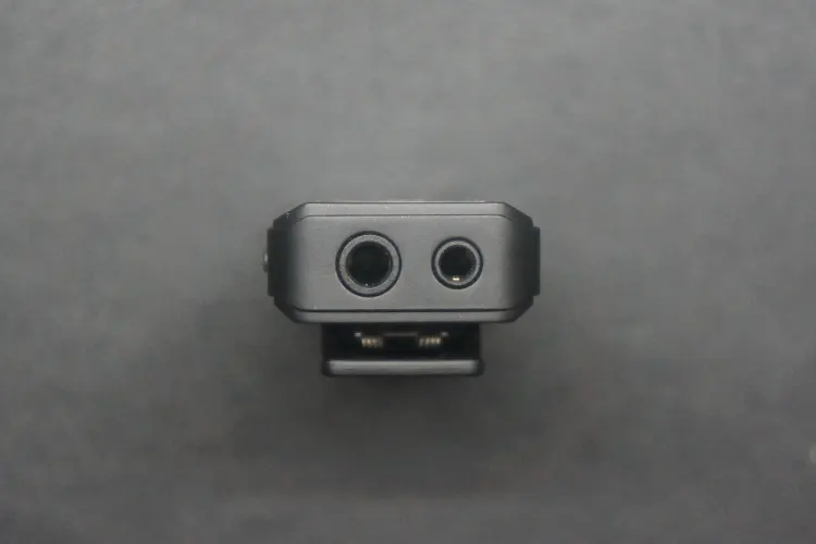 FiiO BTR13 headphone jack ports