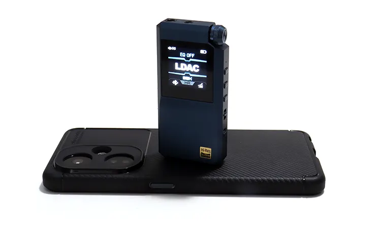 FiiO BTR17 on top of smartphone