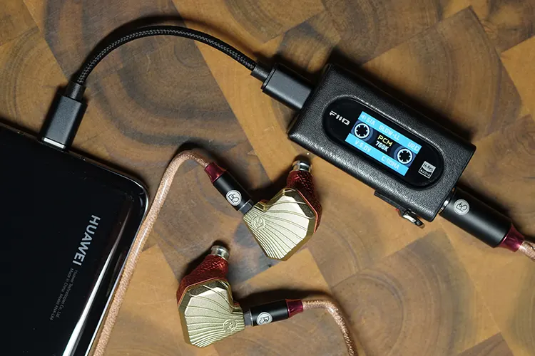 PLUSSOUND SONORA beside FiiO KA15