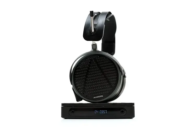 FiiO DM13 with Audeze MM-500 headphones on top