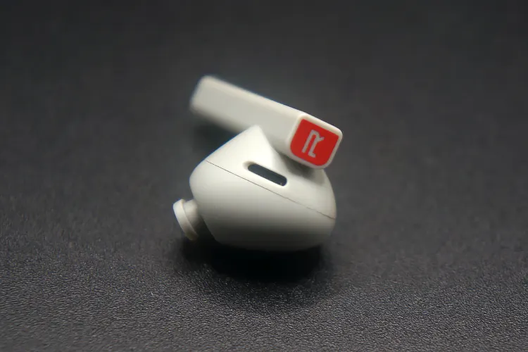 MOONDROP Ultrasonic single earbud nozzle