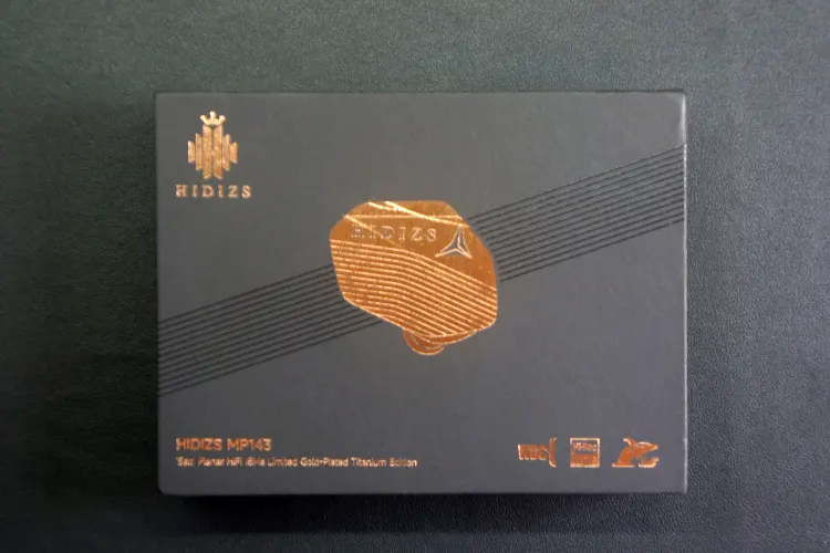 Hidizs MP143 Salt Golden Titanium box