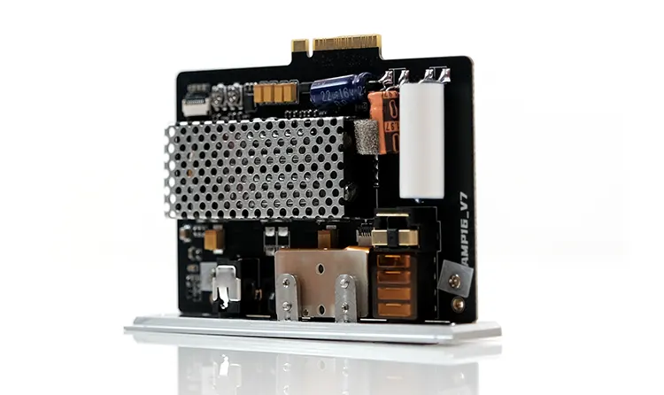 iBasso DX340 AMP16 standing upright