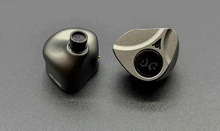 Elysian Acoustic Labs APOSTLE left nozzle and right faceplate