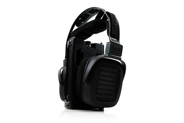 HEDD Audio HEDDphone Two GT on top of Cayin C9ii
