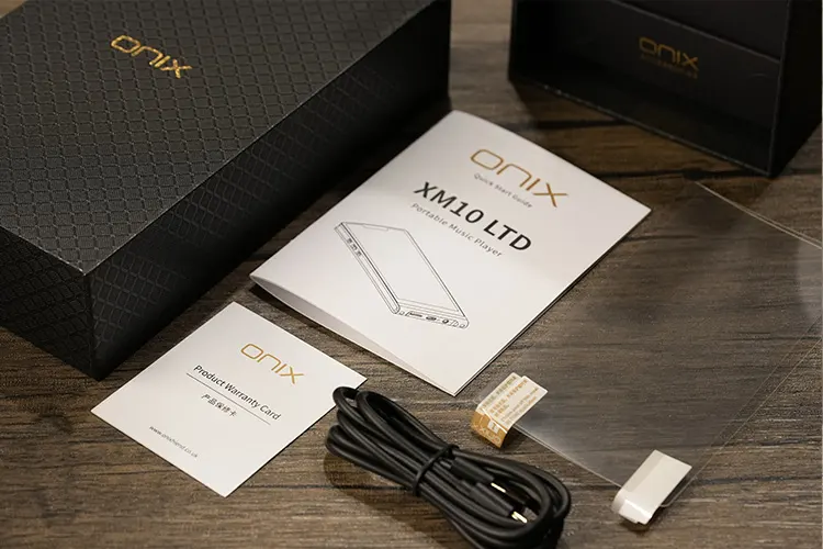 ONIX Waltz XM10 Ltd accessories