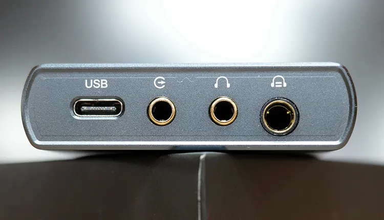 xDuoo X5 base panel ports