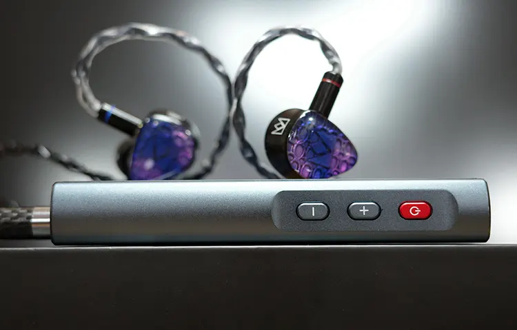 xDuoo X5 with Noble Knight IEMs on top