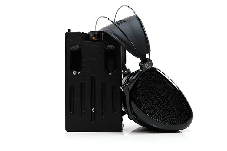 Dan Clark Audio NOIRE XO paired with Cayin C9ii