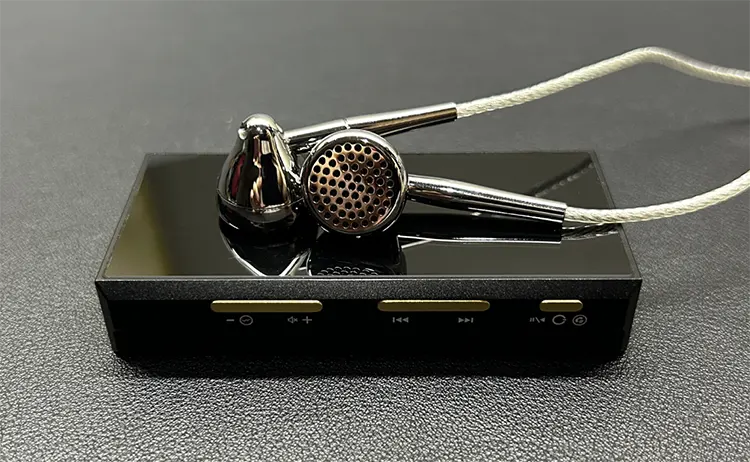MOONDROP Pavane paired with 7Artemis39 dongle