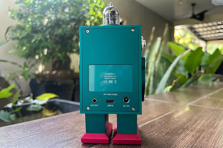 xDuoo DM-01 back panel