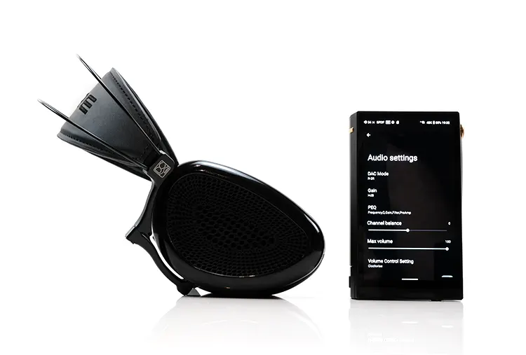 Cayin R202 N6iii and DCA NOIRE XO