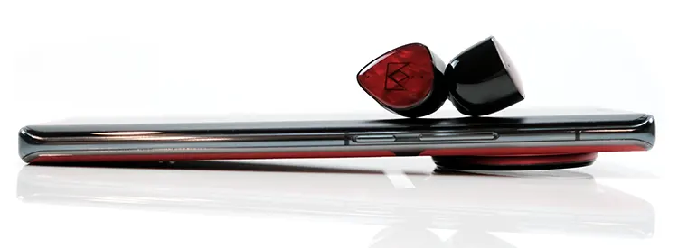 Noble FoKus Amadeus on top of VIVO X90 Pro plus smartphone