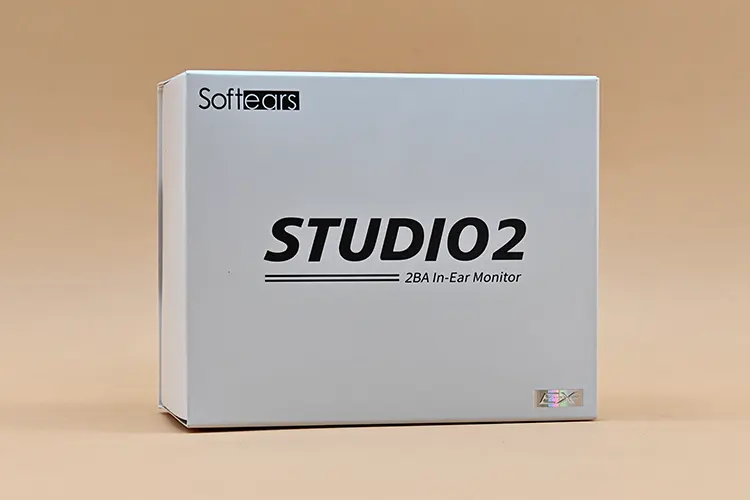 Softears Studio 2 box