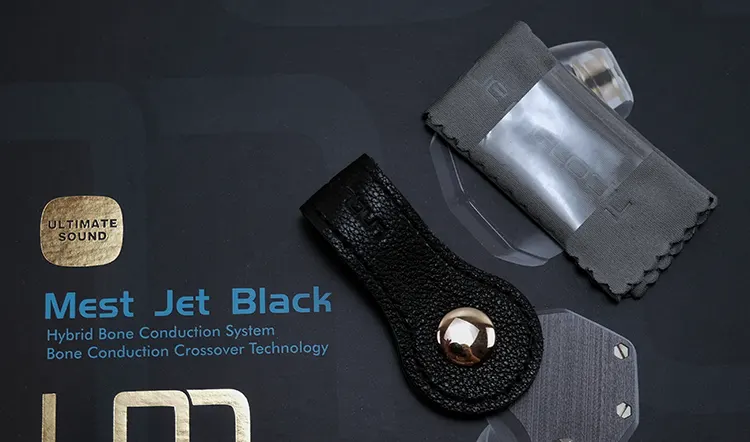Unique Melody Mest Jet Black accessories