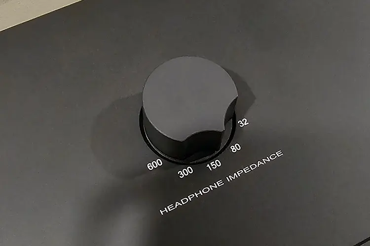 Auris Audio Headonia 300B impedance dial