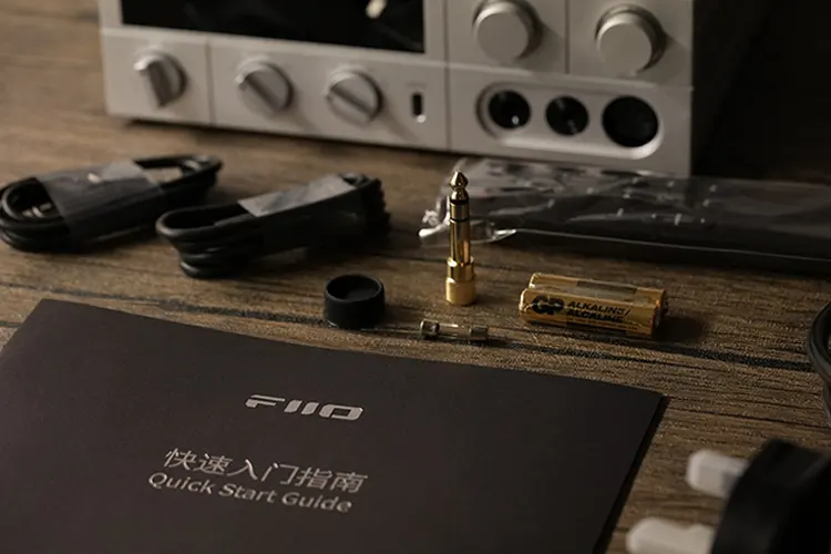 FiiO K15 accessories