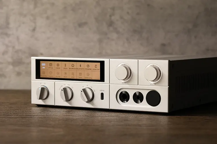 FiiO K15 front panel main menu