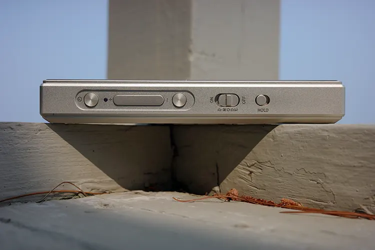 FiiO M21 FiiO 3 side panel controls